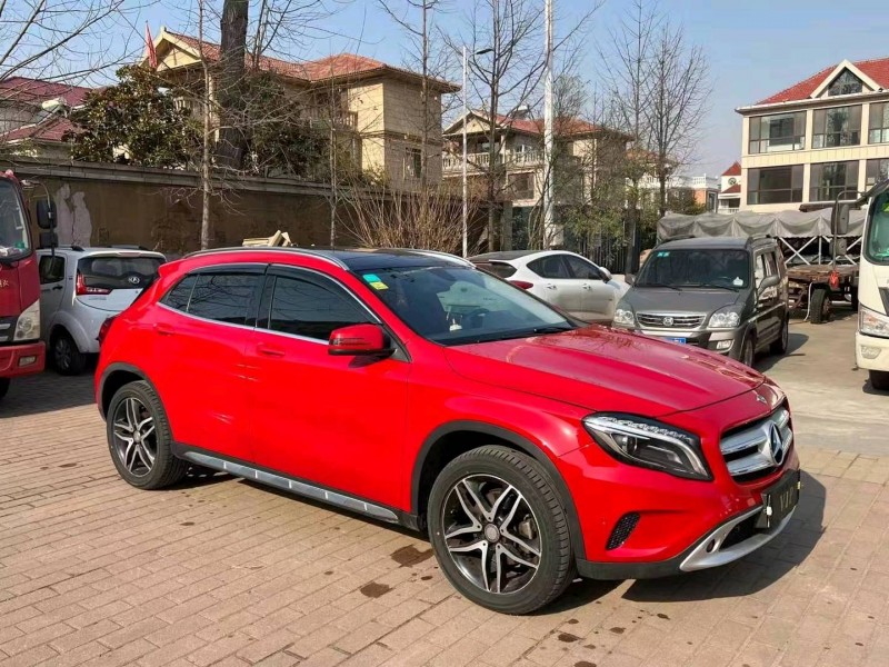 青岛15年奔驰GLA3