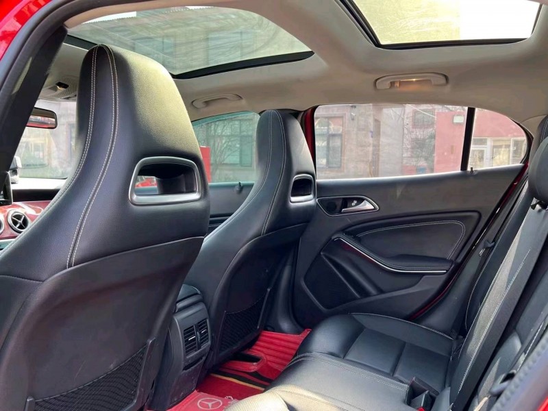 青岛15年奔驰GLA5