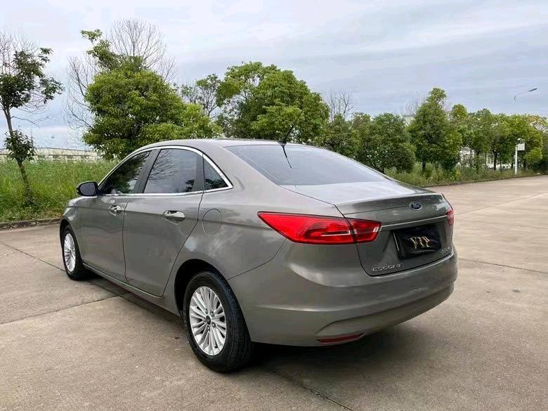 盐城17年福特福睿斯9