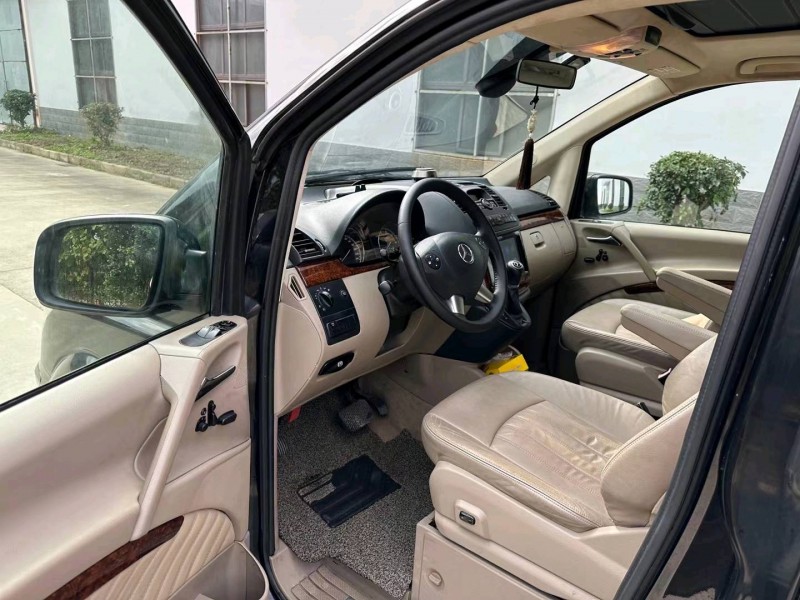 盐城13年奔驰唯雅诺3