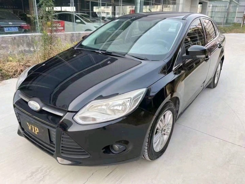 济宁13年福特福克斯2