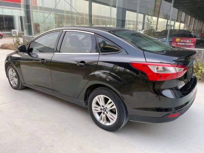 济宁13年福特福克斯7