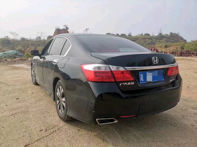 邯郸14年本田雅阁3