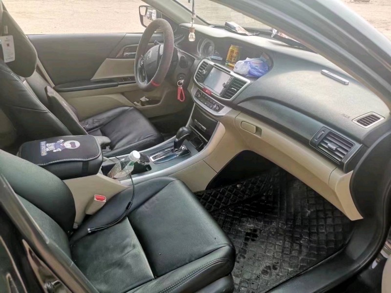 邯郸14年本田雅阁9