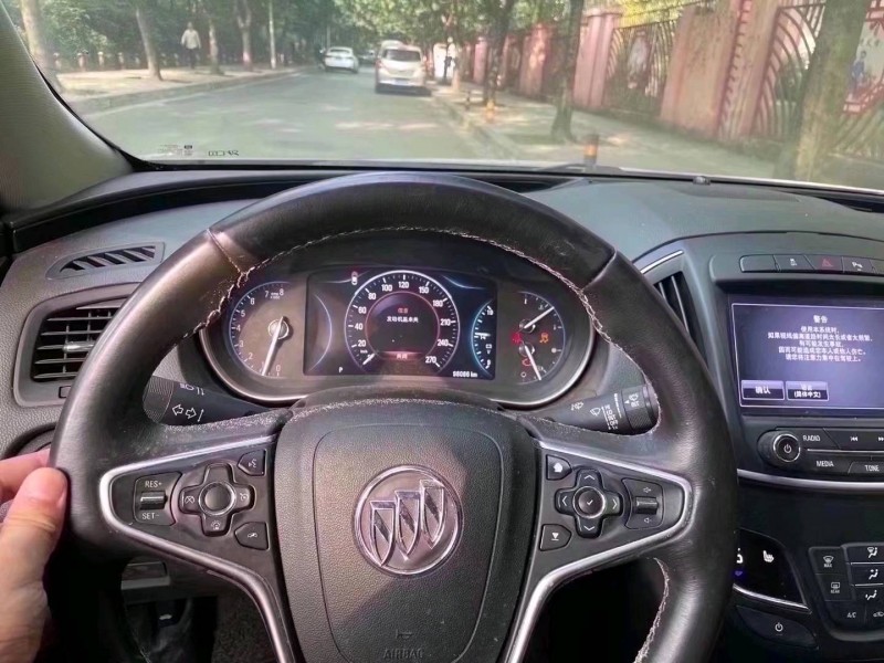 邯郸15年别克君威2