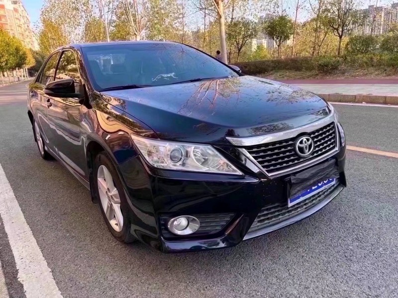 邯郸13年丰田凯美瑞1