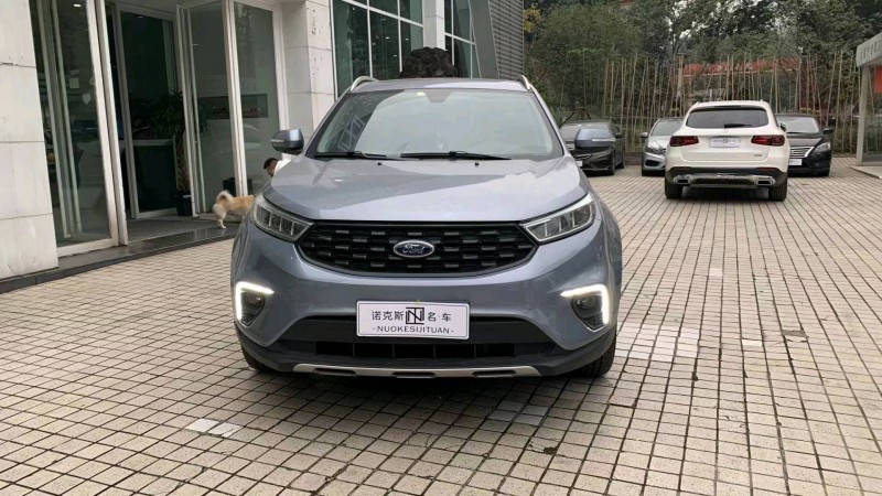 重庆20年福特领界1