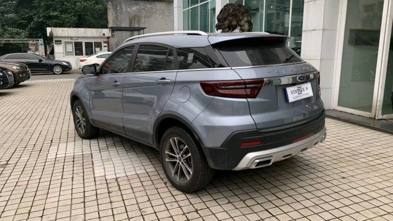 重庆20年福特领界7