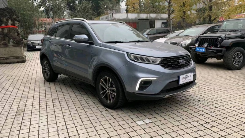 重庆20年福特领界8