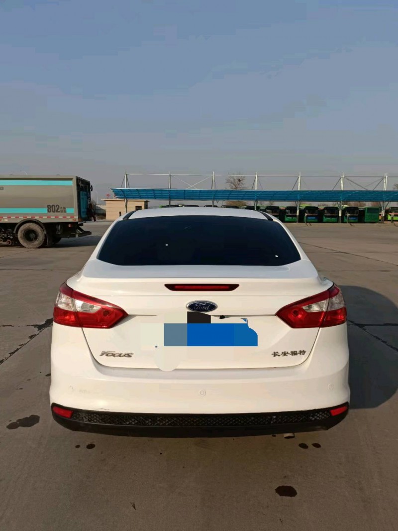 邯郸15年福特福克斯5
