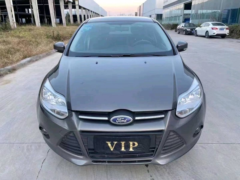 济宁15年福特福克斯1