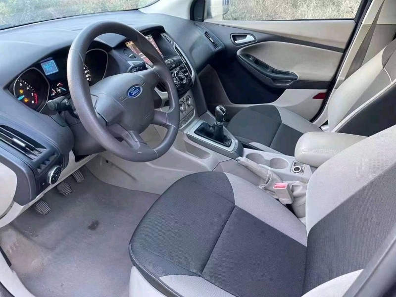 济宁15年福特福克斯5