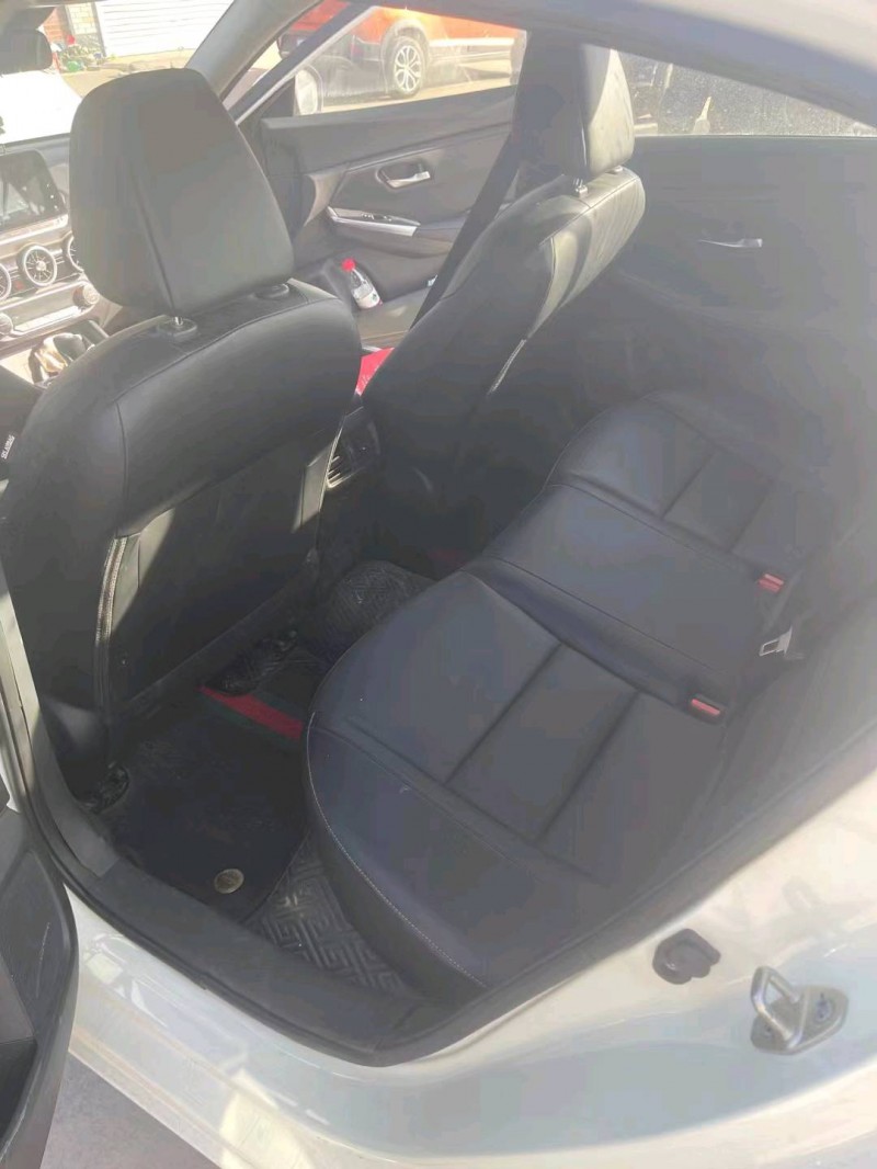 邯郸22年日产轩逸5