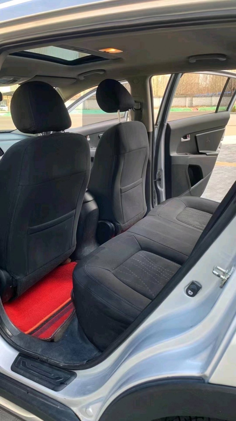 廊坊15年起亚智跑5