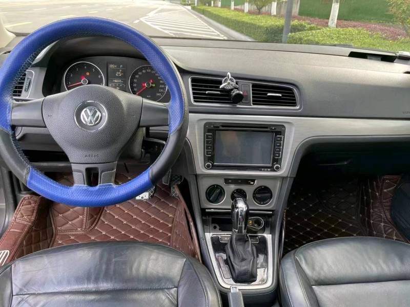 北京14年大众朗逸4