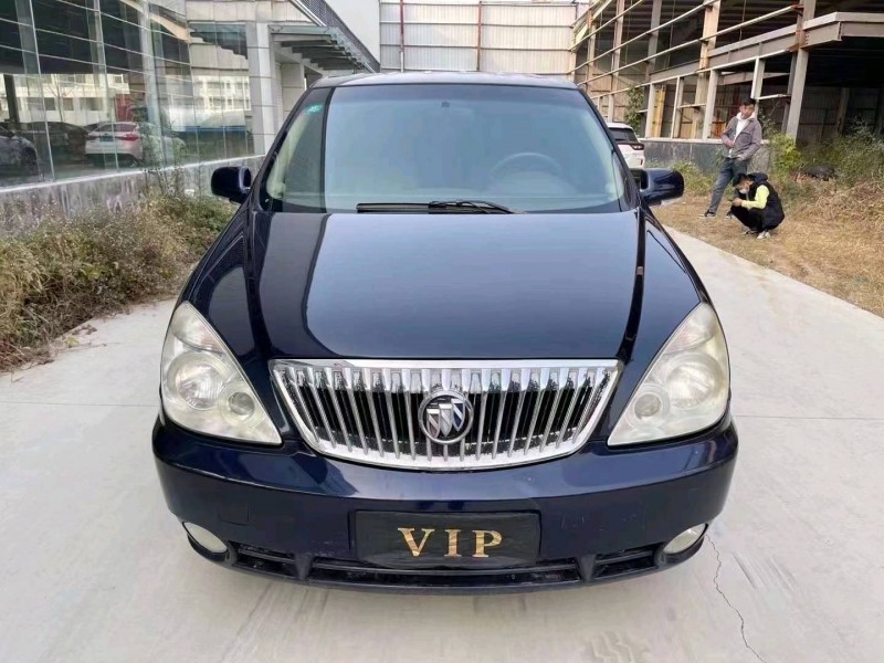 济宁13年别克GL81