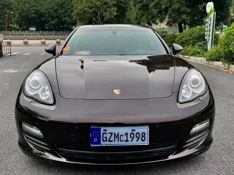 广州12年保时捷帕拉梅拉1