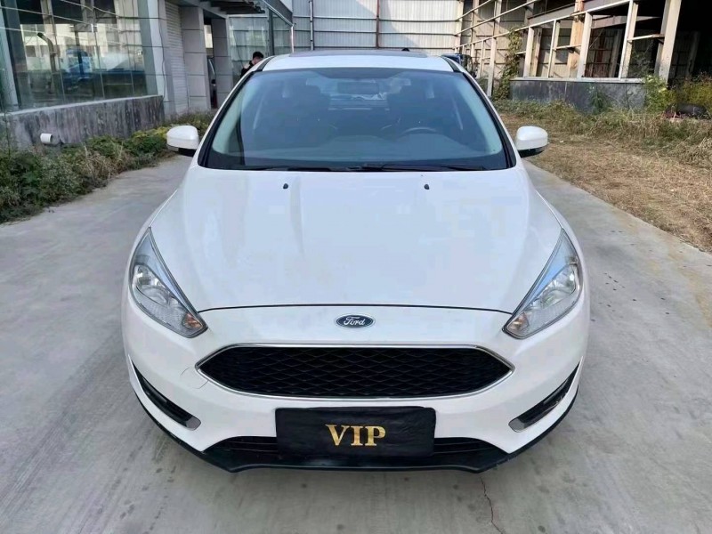 济宁16年福特福克斯1