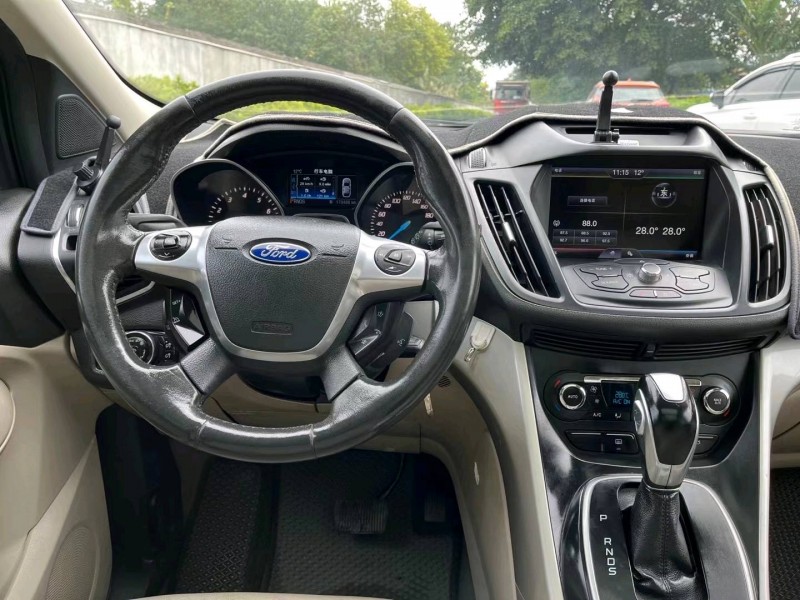 广州14年福特翼虎8