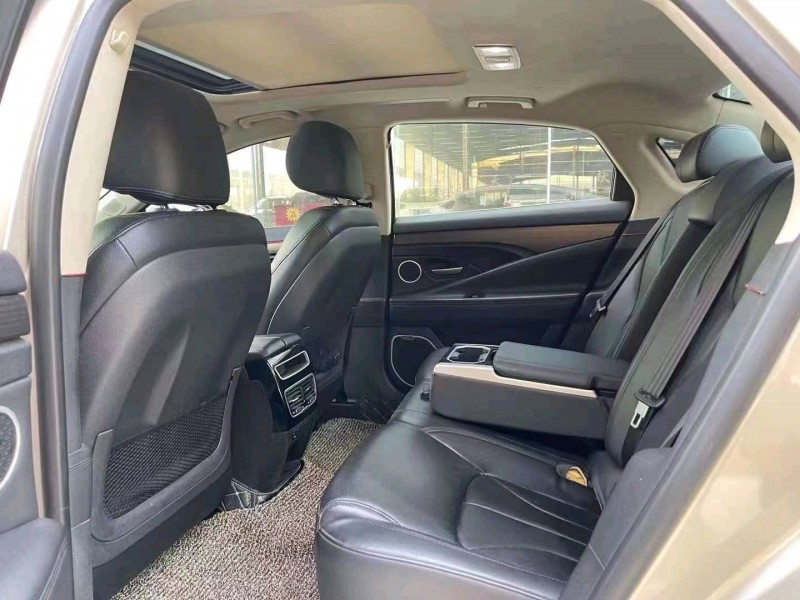 济宁18年吉利博瑞3