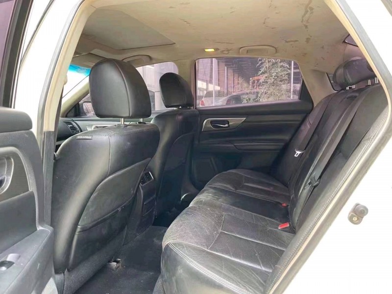 济宁13年日产天籁4