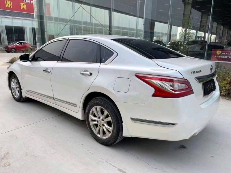 济宁13年日产天籁7