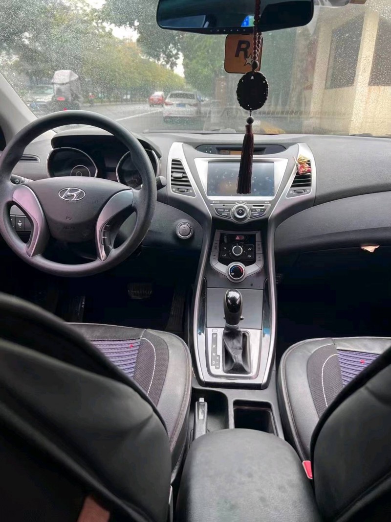 三明15年现代朗动5