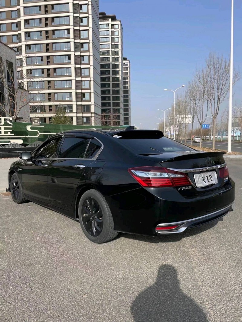 廊坊18年本田雅阁7