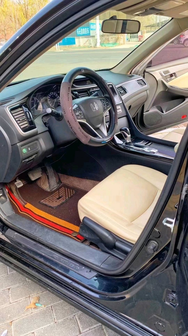廊坊15年本田思铂睿5