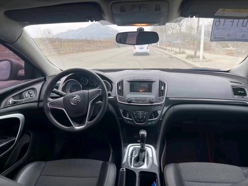 东营16年别克君威5