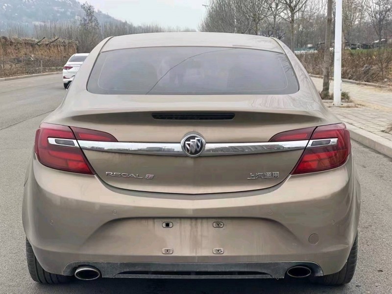 东营16年别克君威3