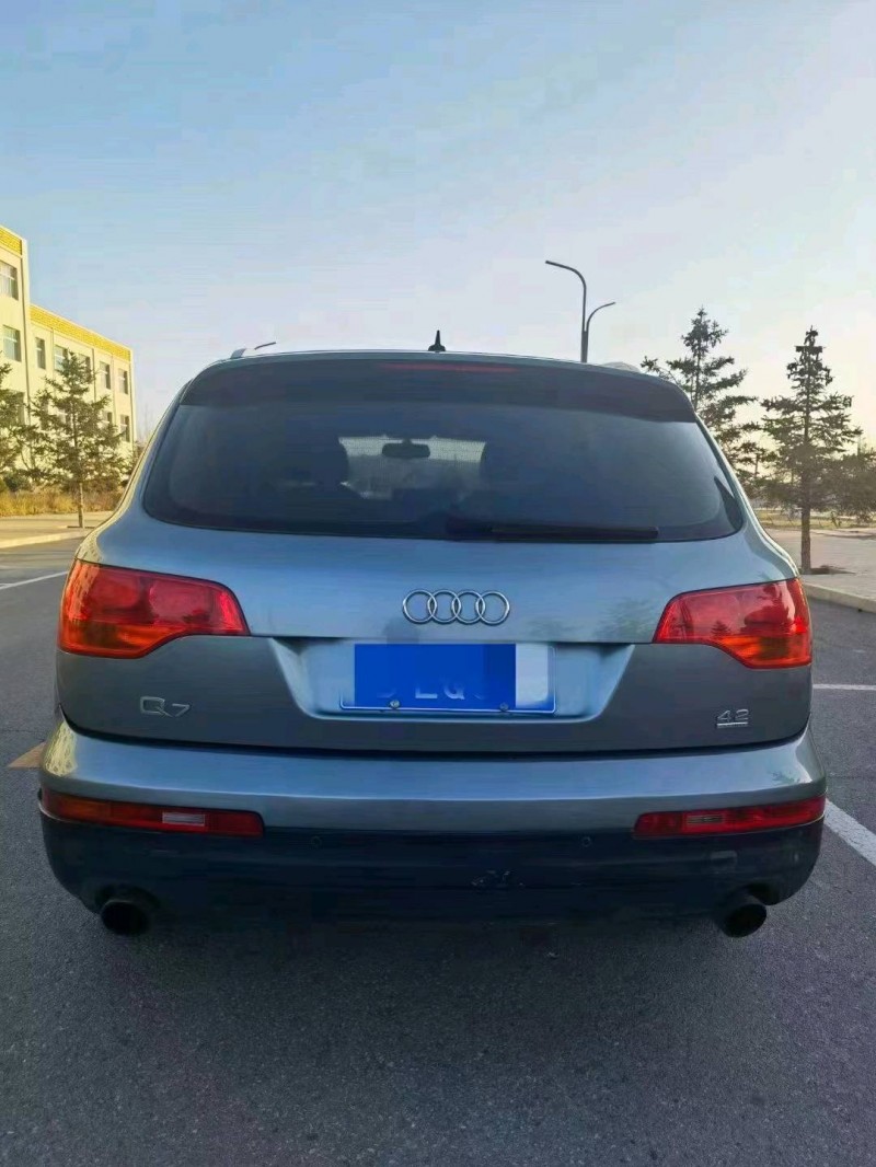 平頂山09年奧迪Q76