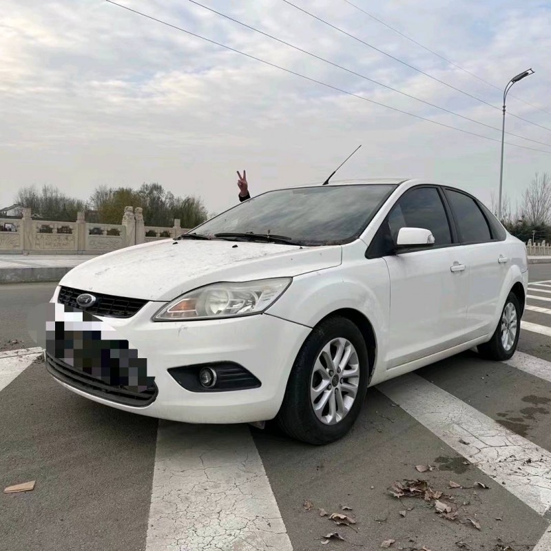 枣庄13年福特福克斯2