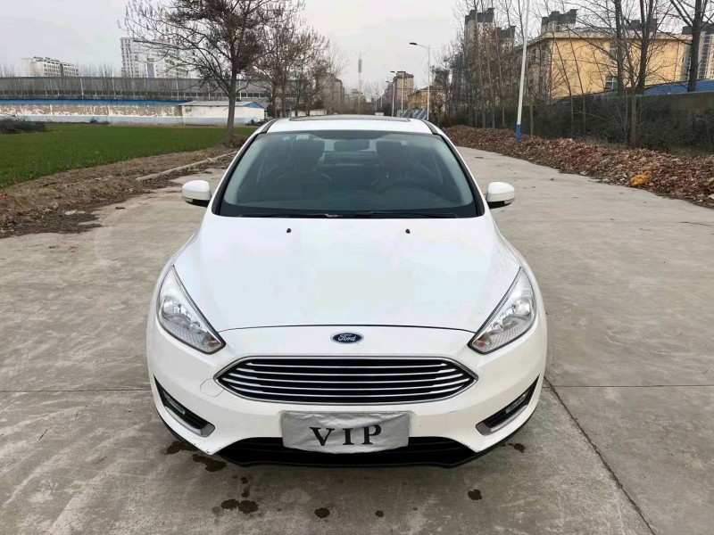 枣庄17年福特福克斯1