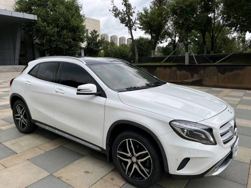 沈阳17年奔驰GLA3