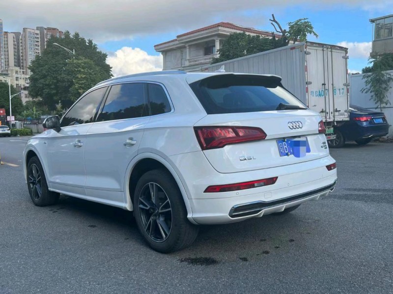 广州19年奥迪Q58