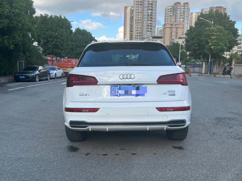广州19年奥迪Q59