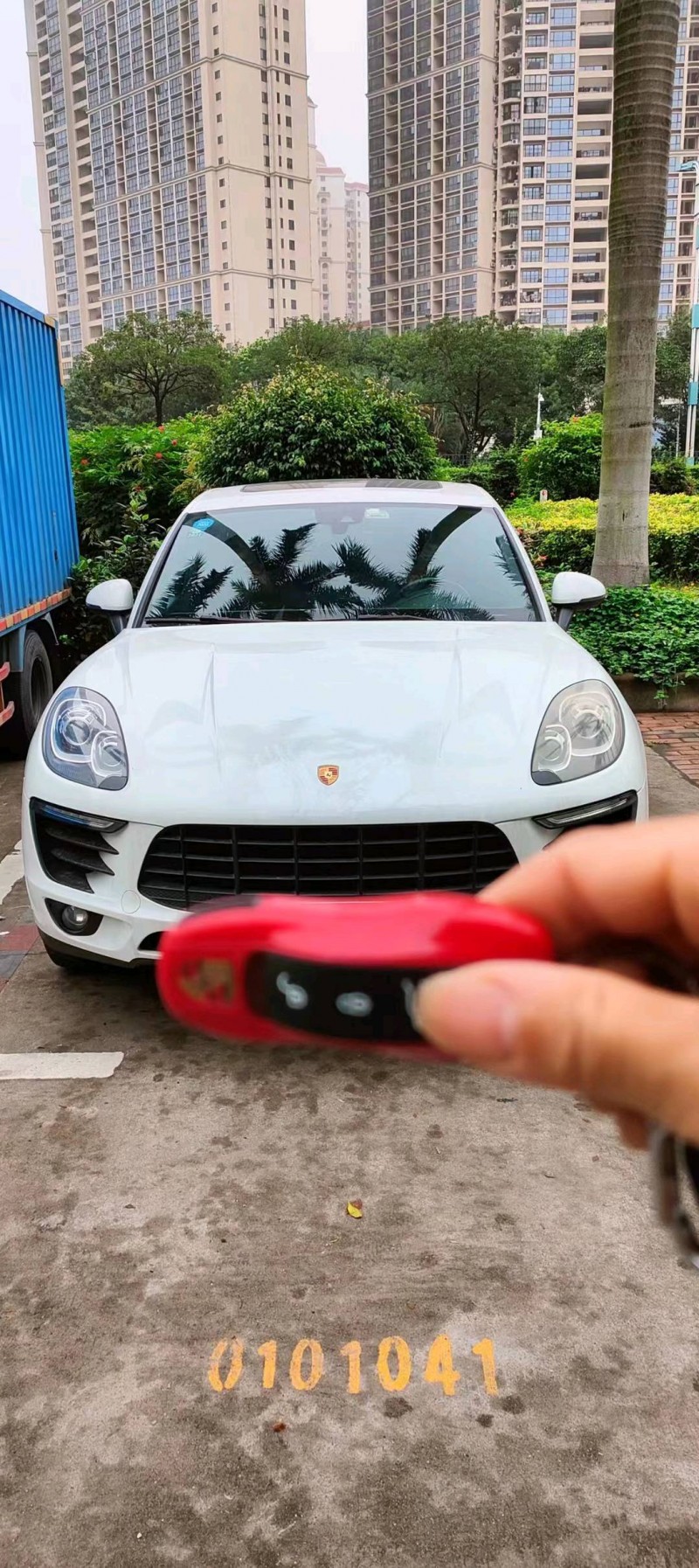广州17年保时捷Macan1