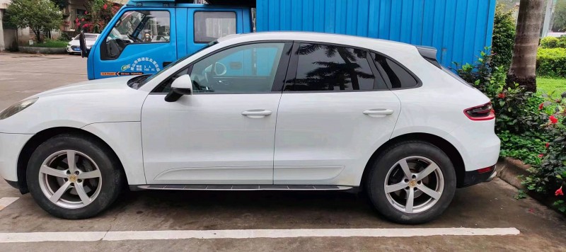 广州17年保时捷Macan2