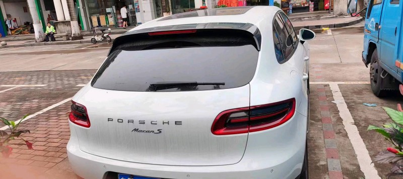 广州17年保时捷Macan9