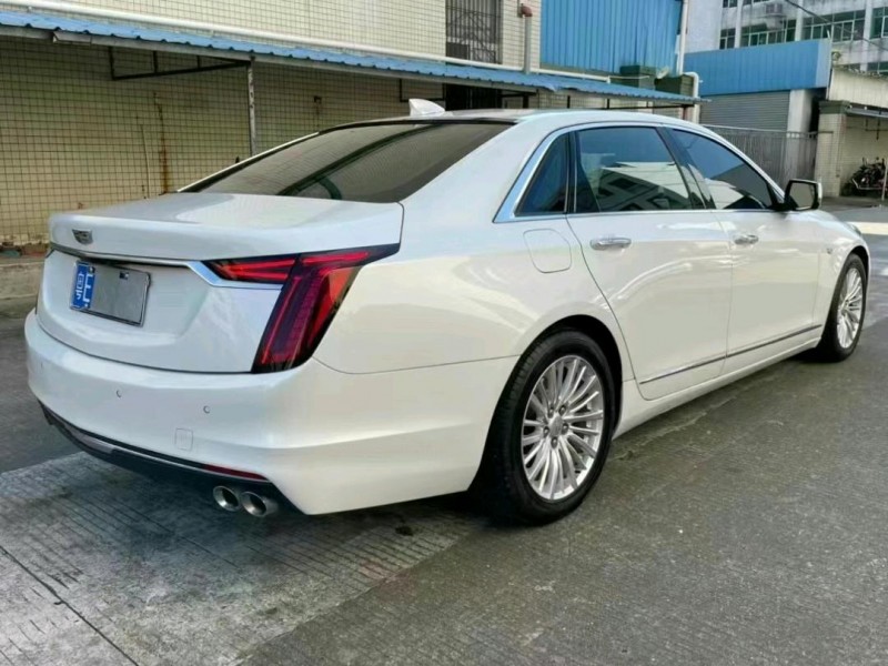 中山21年凯迪拉克CT65