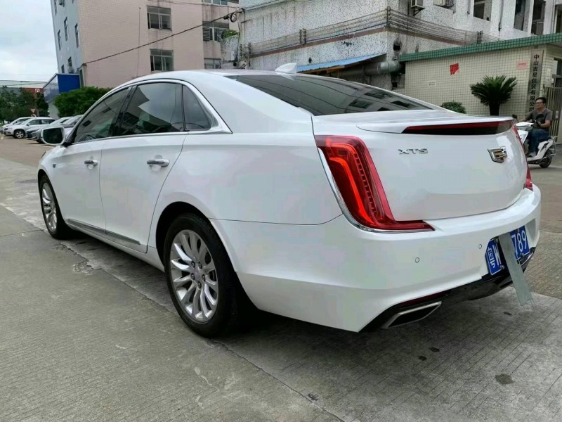 中山19年凯迪拉克XTS6