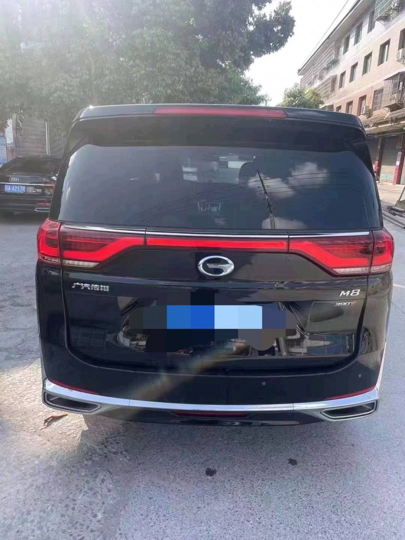 泸州20年传祺M82