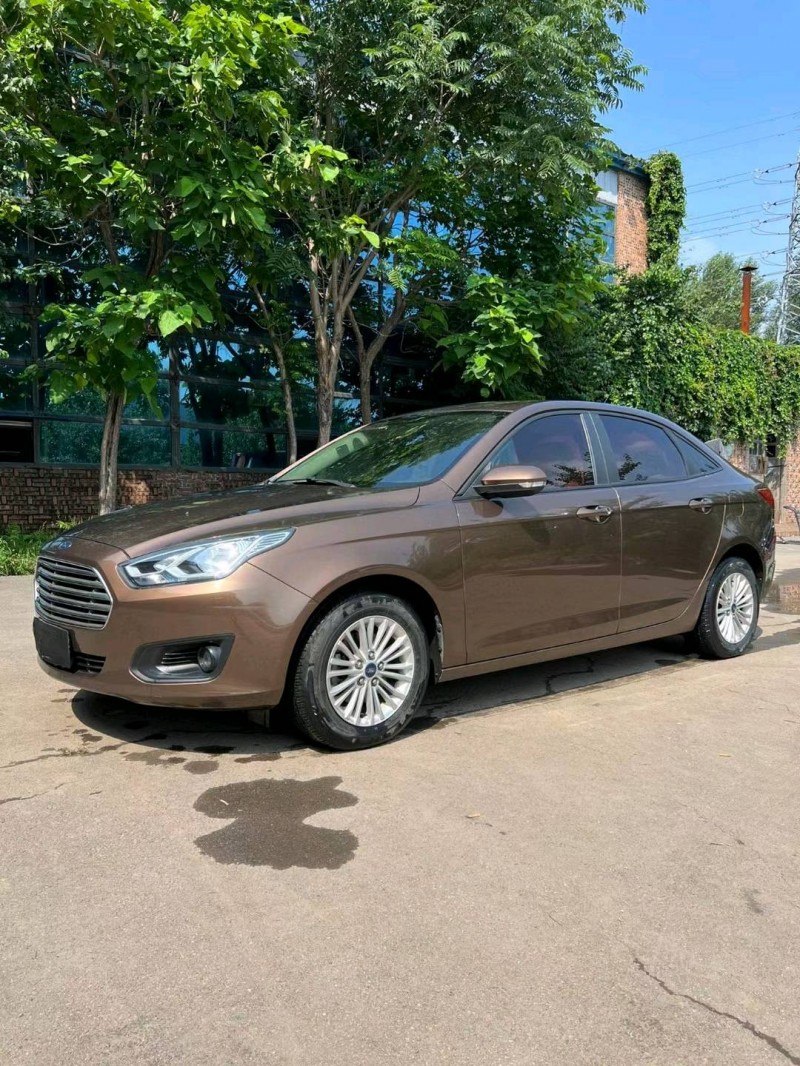 沈阳15年福特福睿斯2