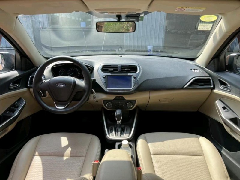 沈阳15年福特福睿斯5