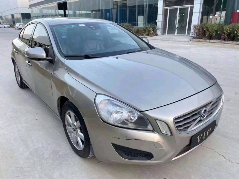 济宁11年沃尔沃S60L3
