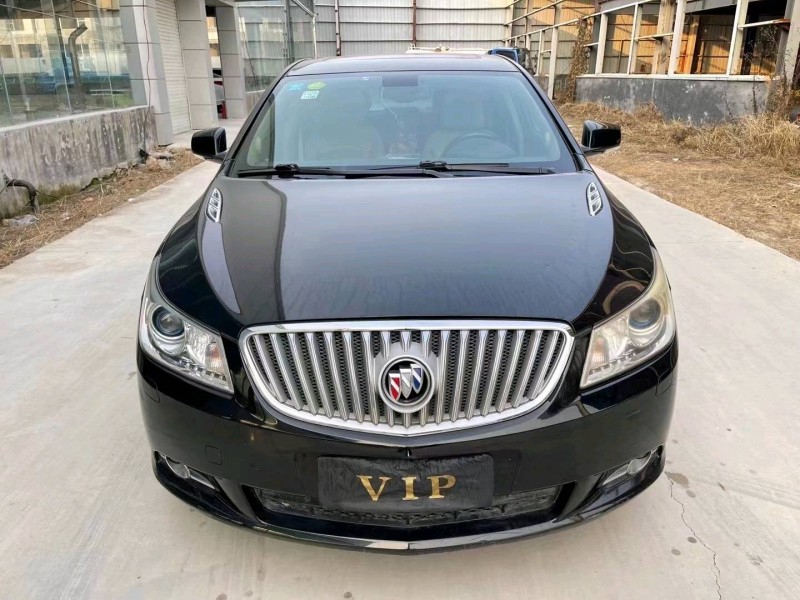 济宁13年别克君越9