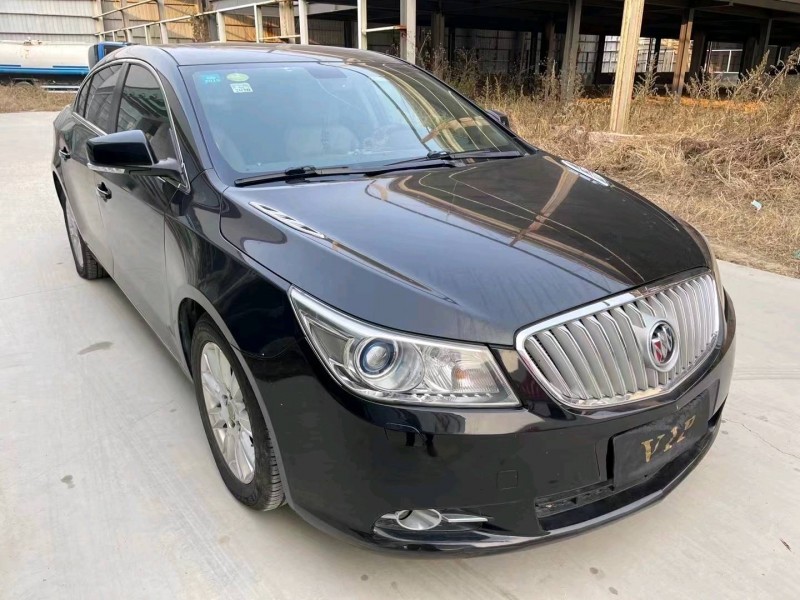 济宁13年别克君越7