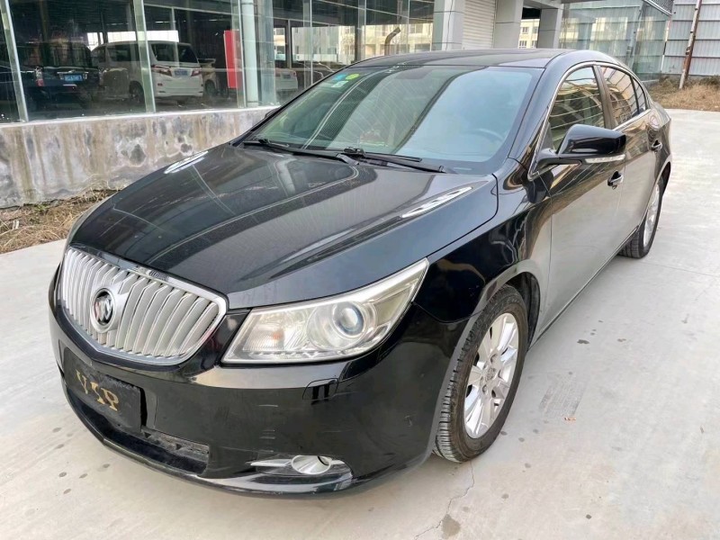 济宁13年别克君越8