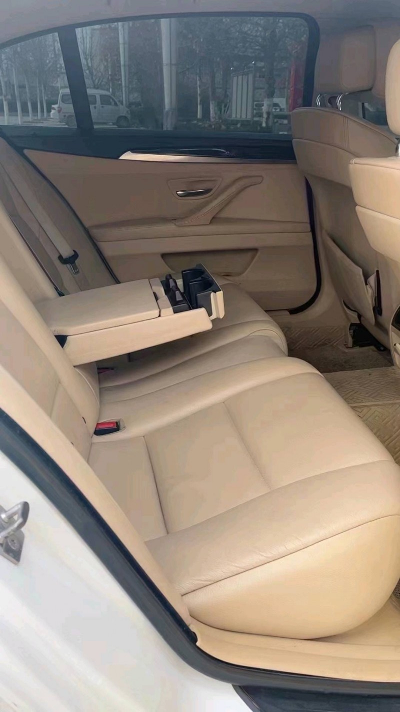 北京12年宝马5系4